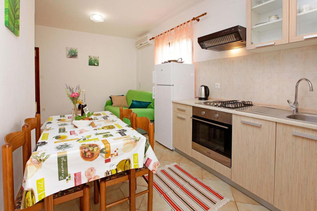Apartmani Doro Вела-Лука Экстерьер фото