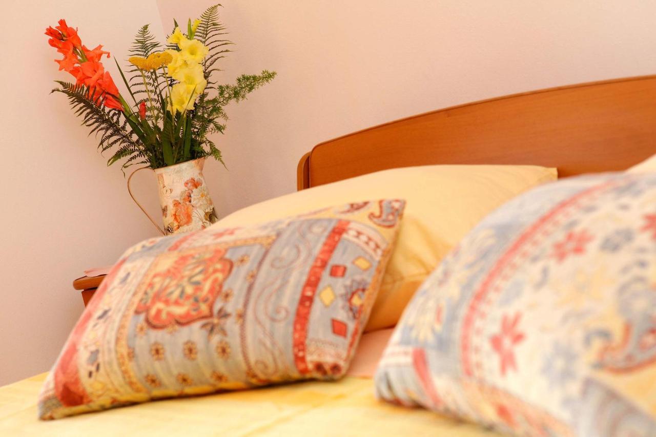 Apartmani Doro Вела-Лука Экстерьер фото